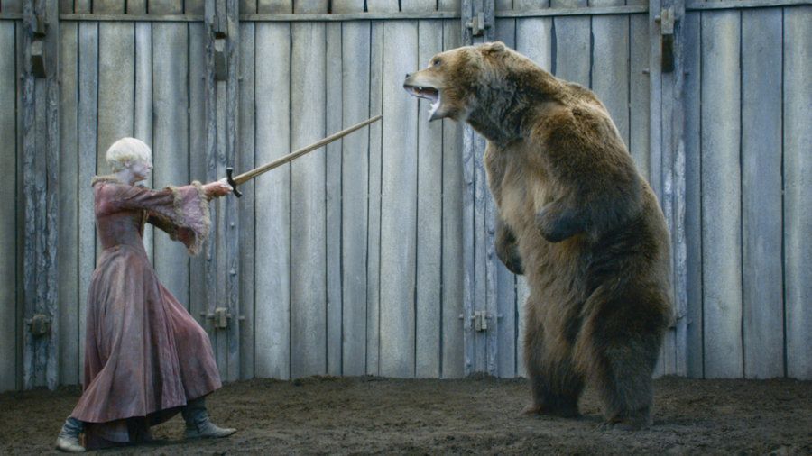 GAME OF THRONES: THE BEAR AND THE MAIDEN FAIR (2013)